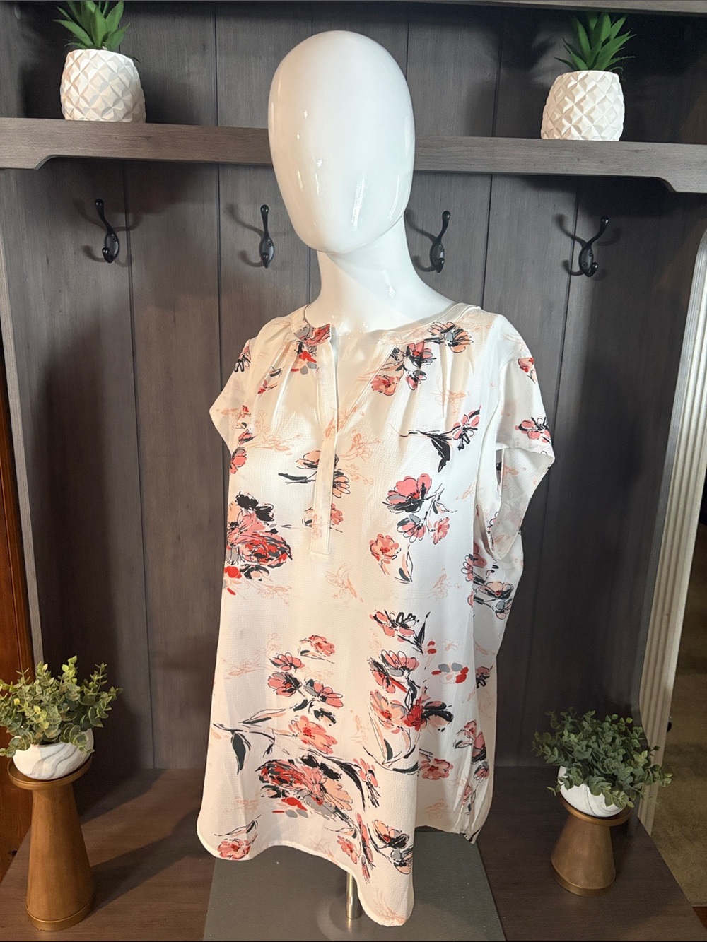 fun 2 fun White Floral Split-Neck Blouse with Coral and Black Accents